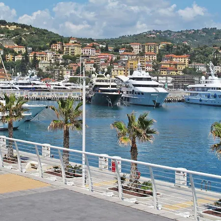 La Casa Di Manu By Interhome